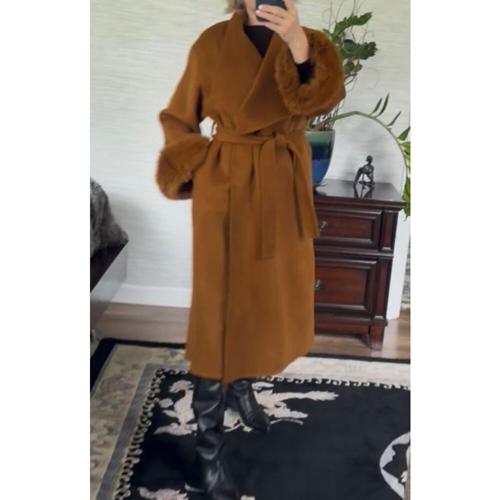 Max Mara Camel Wrap Coat Fur Cuffs Size L/M - Picture 10 of 10